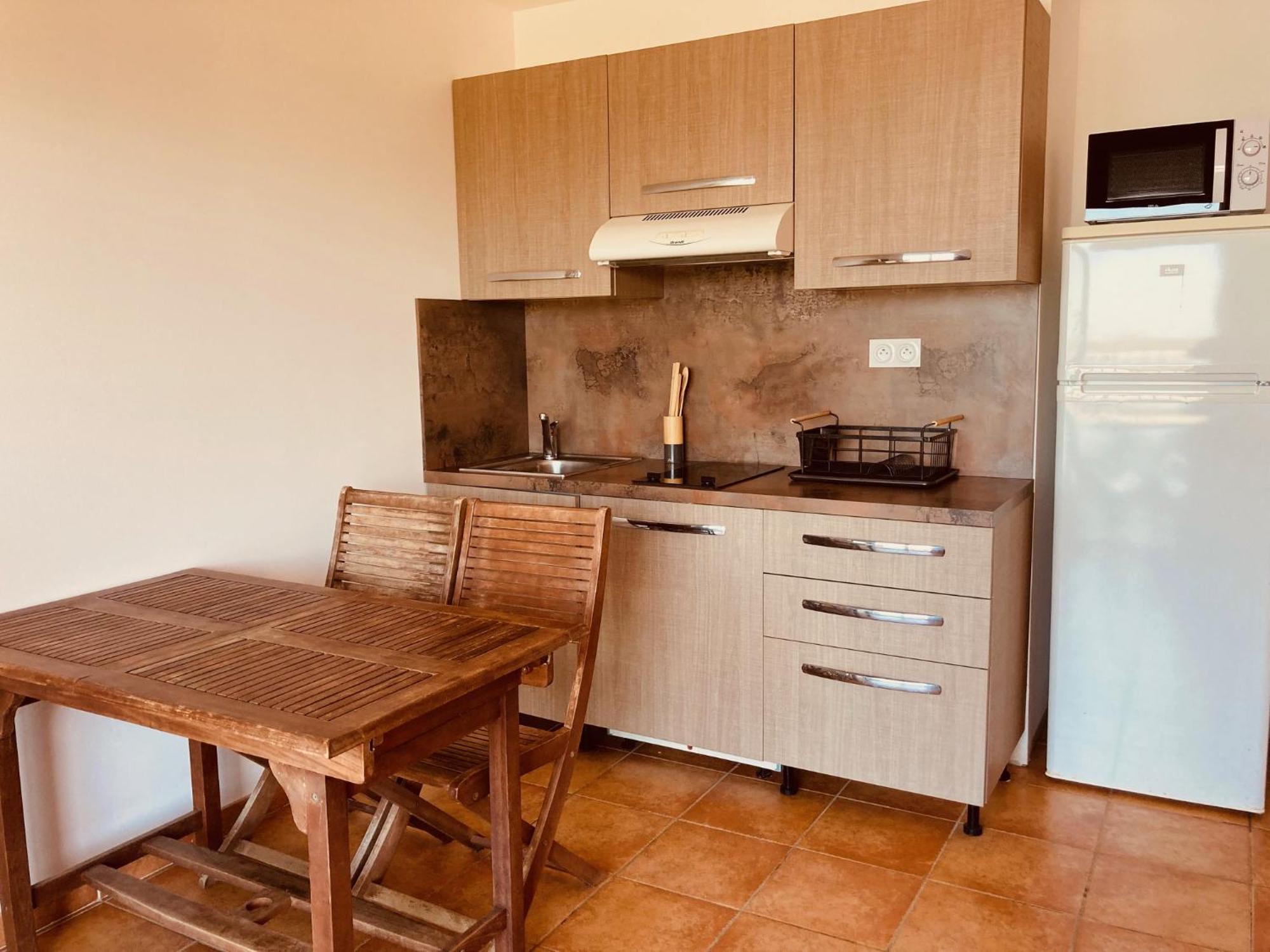 Aparthotel Punta Di Mare Linguizzetta Zewnętrze zdjęcie